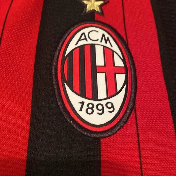 AC Milan jersey - Picture 2 of 5